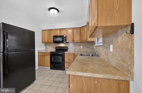 $300,000 | 21 Upland Road, Brookhaven, PA 19015