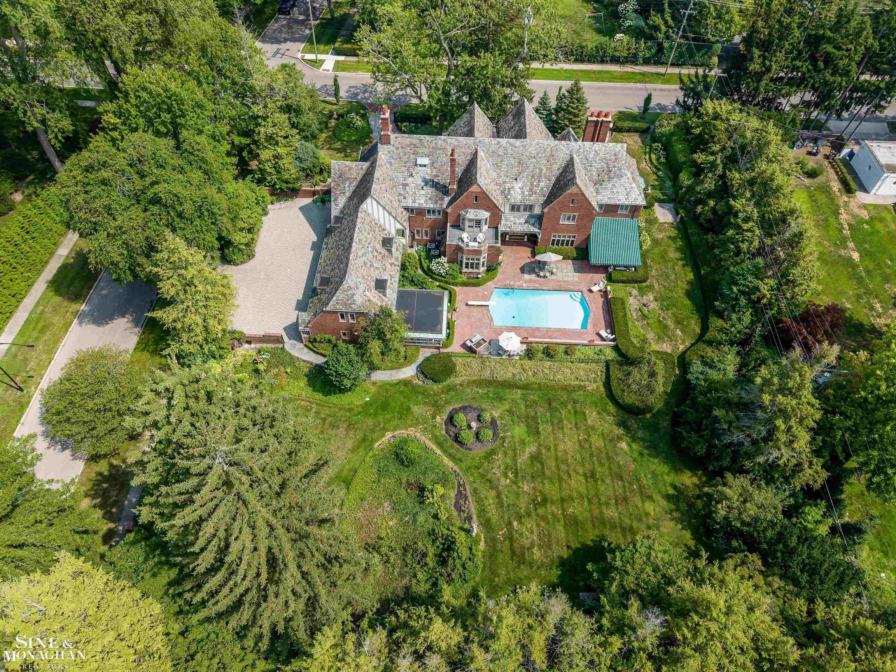 257 Ridge Road Grosse Pointe, MI 48236 - Photo 41 of 47