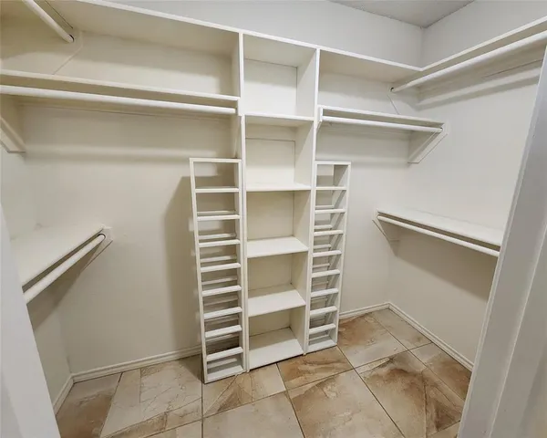 $1,950 | 2131 Ridgecliff Drive, Keller, TX 76248