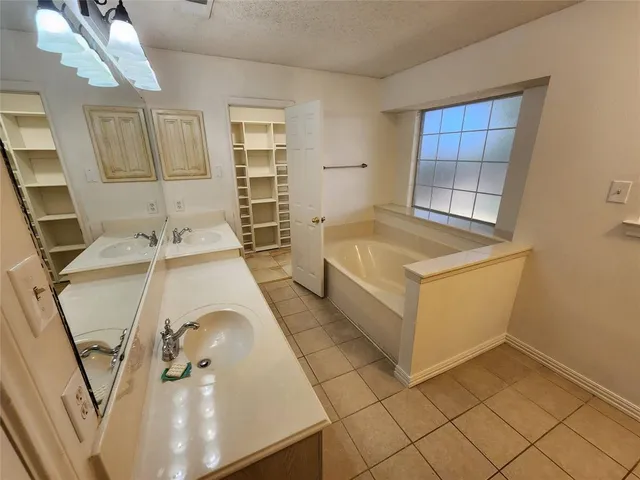 a view of utility room