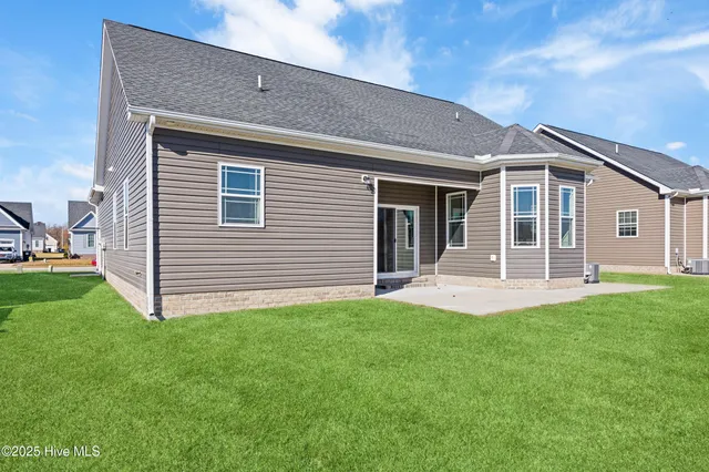 $379,900 | 515 Millbrooke Circle, Elizabeth City, NC 27909