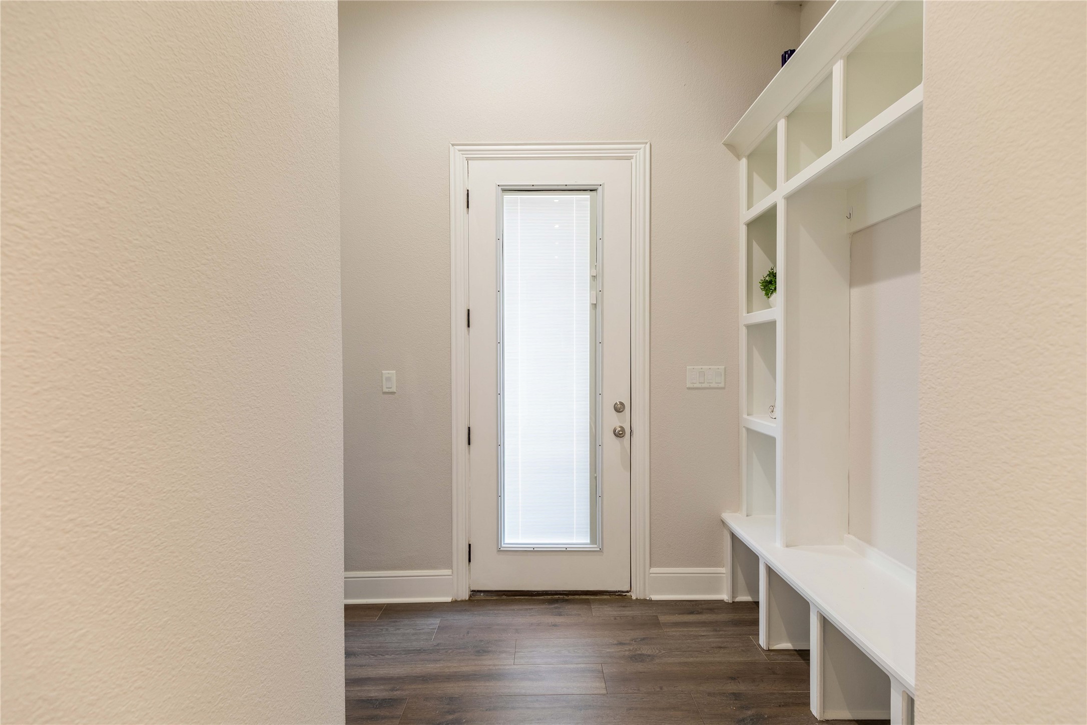 24445 Farm To Market 1887 Hempstead, TX 77445 - Photo 32 of 36 a view of entryway with wooden floor