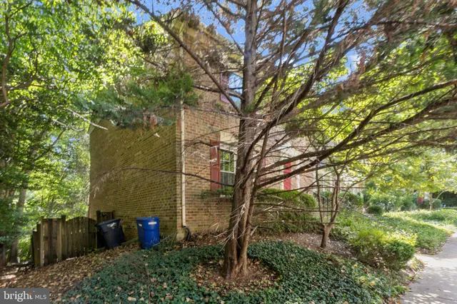 $3,000 | 7801 Byrds Nest Pass, Annandale, VA 22003