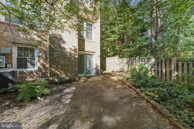 $3,000 | 7801 Byrds Nest Pass, Annandale, VA 22003