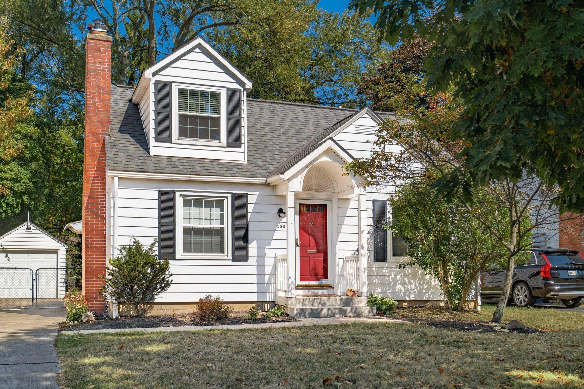 256 East Beaumont Road Columbus, OH 43214 - Photo 2 of 37 002_ Rd Columbus OH 43214 USA