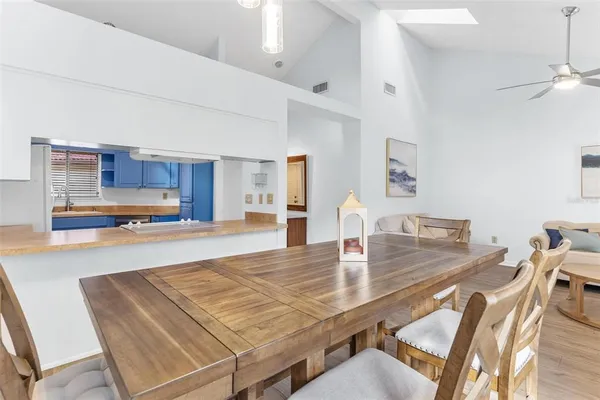 $295,000 | 401 Clusterwood Drive, Yalaha, FL 34797