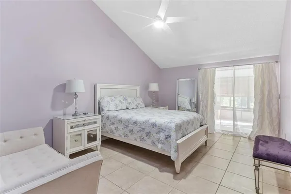 $295,000 | 401 Clusterwood Drive, Yalaha, FL 34797