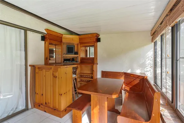 $295,000 | 401 Clusterwood Drive, Yalaha, FL 34797