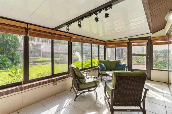 $295,000 | 401 Clusterwood Drive, Yalaha, FL 34797