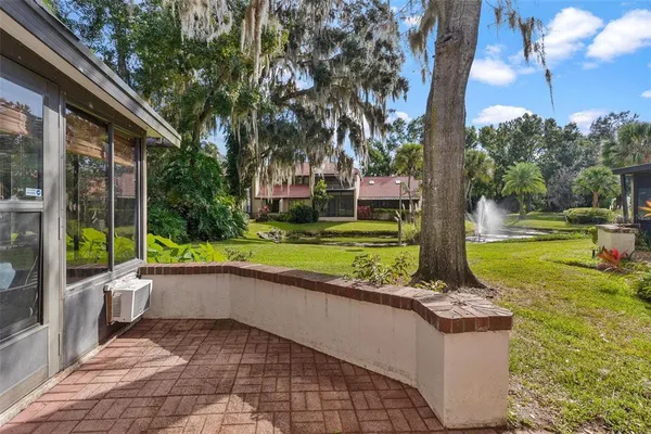 $295,000 | 401 Clusterwood Drive, Yalaha, FL 34797