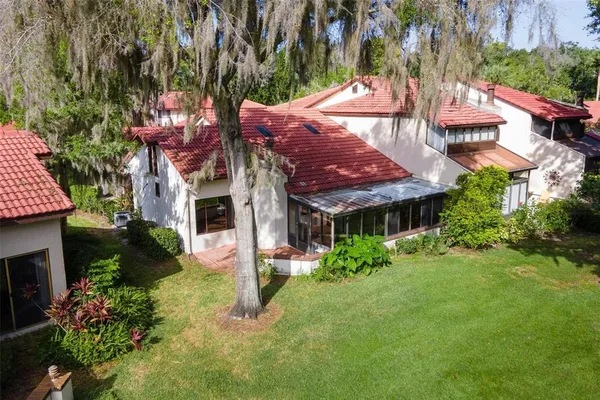 $295,000 | 401 Clusterwood Drive, Yalaha, FL 34797