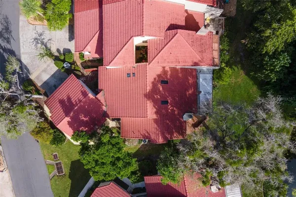 $295,000 | 401 Clusterwood Drive, Yalaha, FL 34797