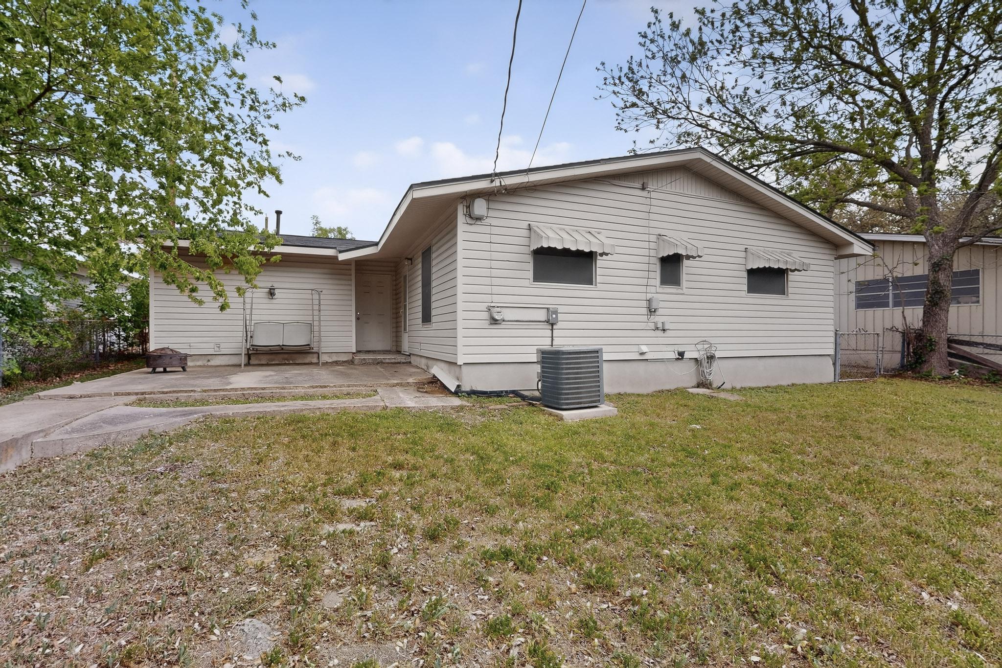 6808 Daugherty Street Austin, TX 78757 - Photo 19 of 20 a view of backyard of house