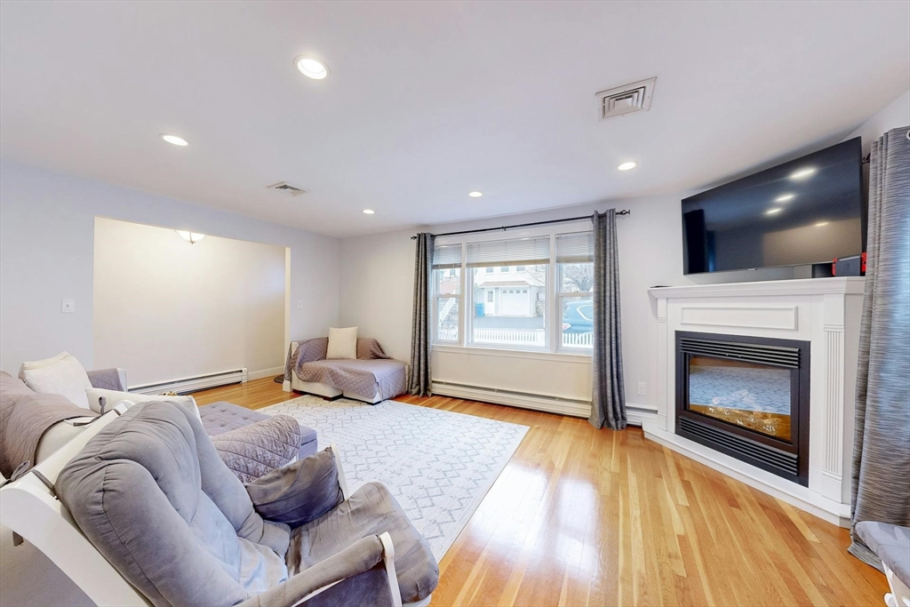 36 River Road Winthrop, MA 02152 - Photo 8 of 39 Gallery Image 8
