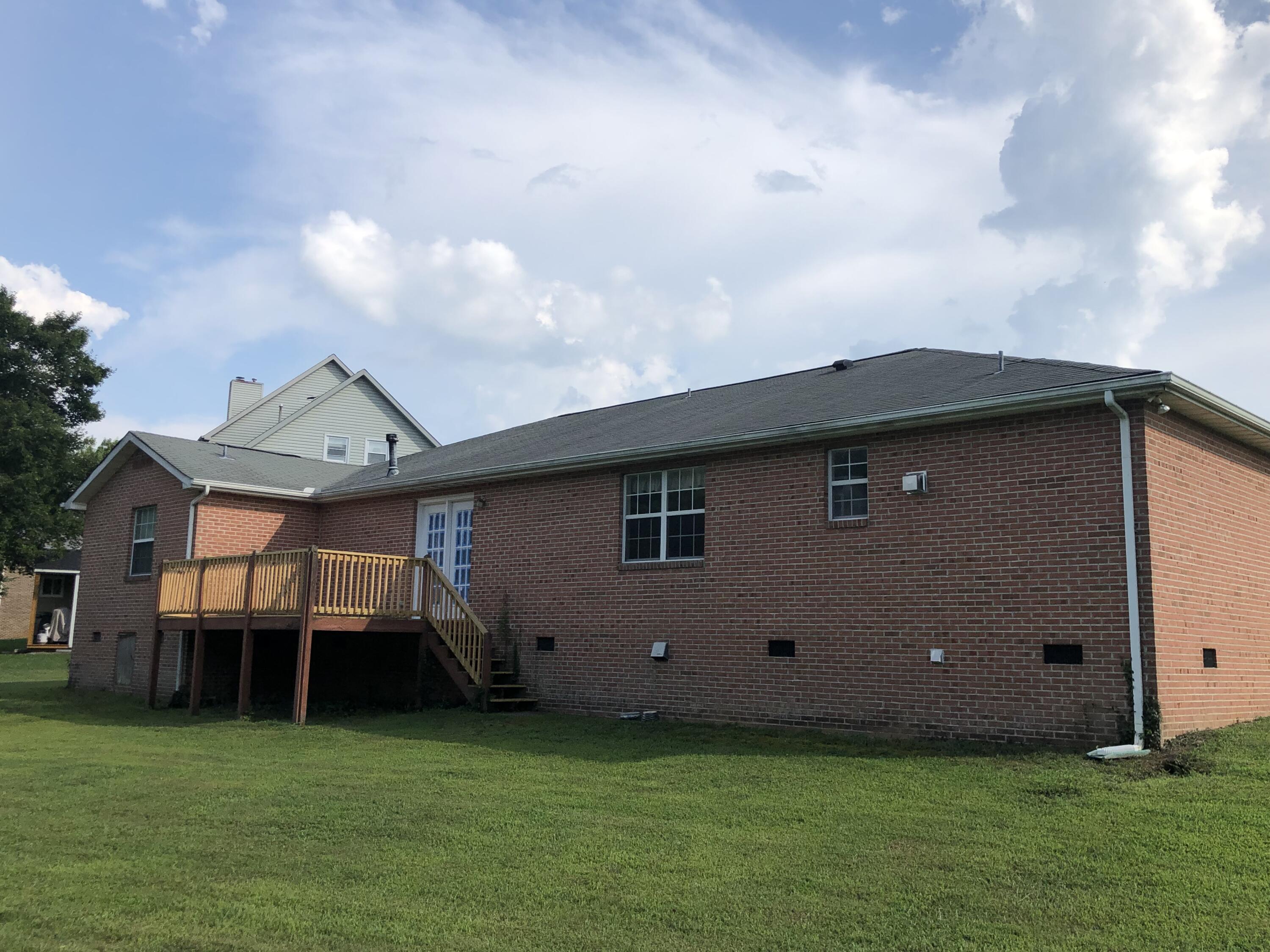 118 Capital Circle Oak Ridge, TN 37830 - Photo 14 of 16 Beautiful, Level Yard
