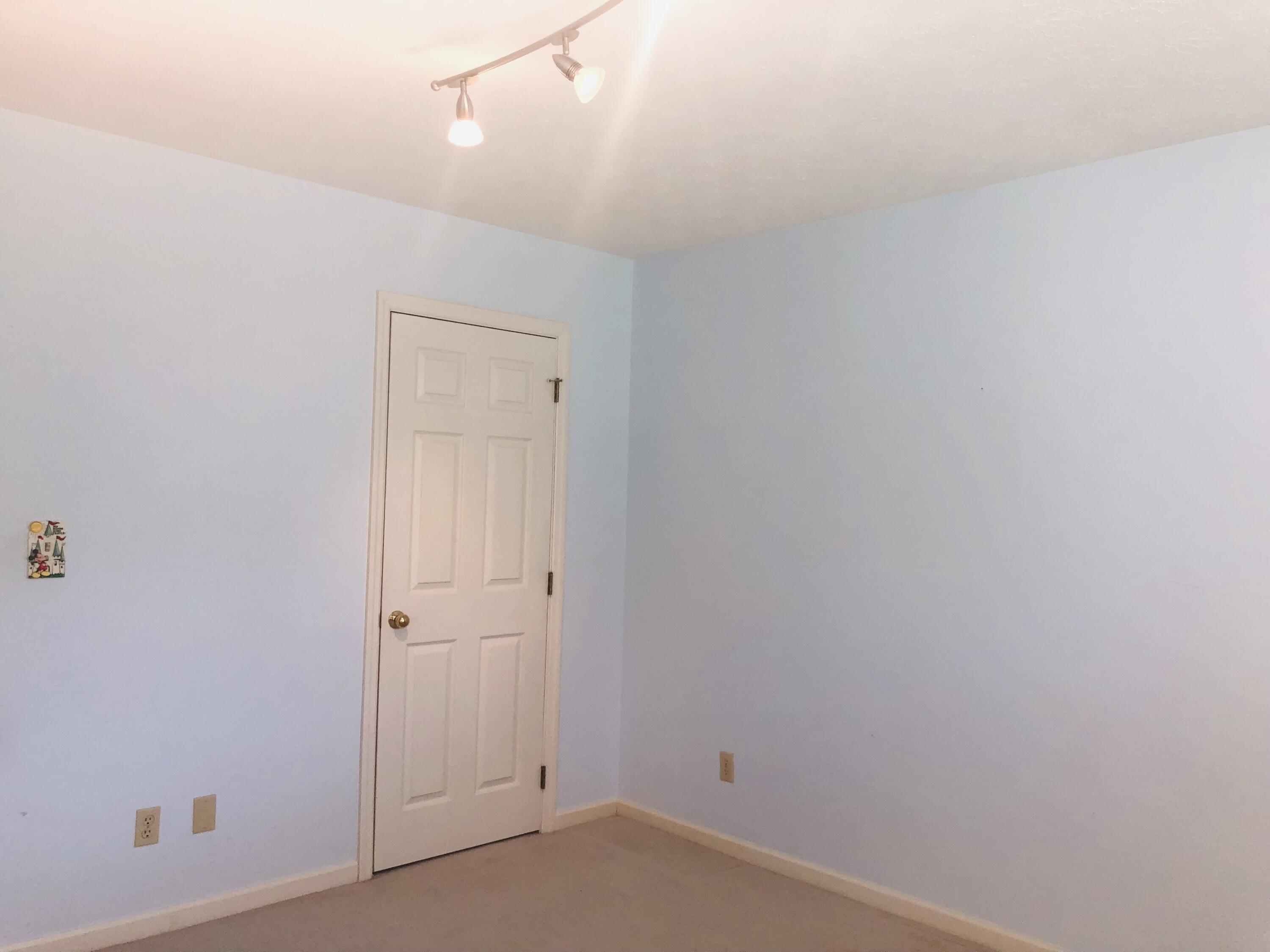 118 Capital Circle Oak Ridge, TN 37830 - Photo 8 of 16 Bedroom 2