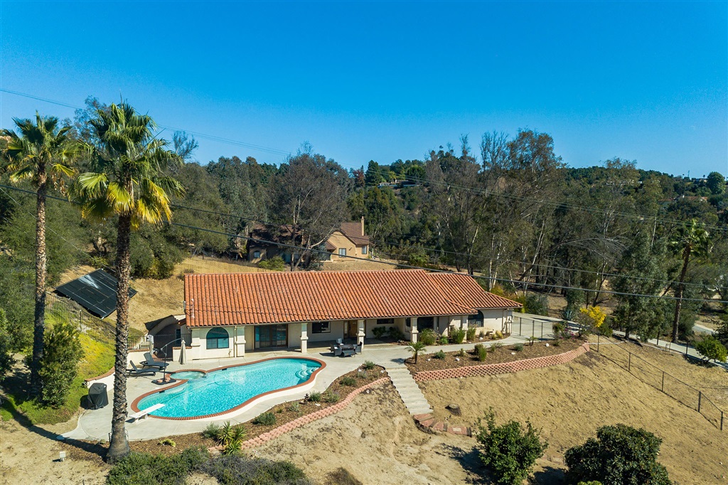 2138 Gird Road Fallbrook, CA 92028 - Photo 1 of 23