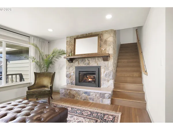 $900,000 | 969 B Street, Washougal, WA 98671