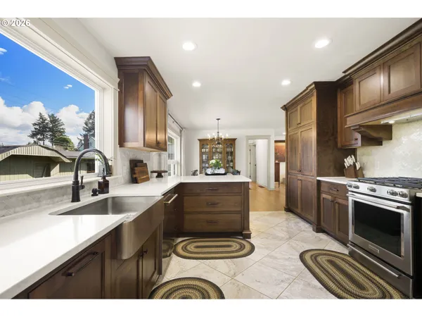 $900,000 | 969 B Street, Washougal, WA 98671