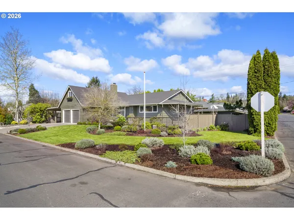 $900,000 | 969 B Street, Washougal, WA 98671