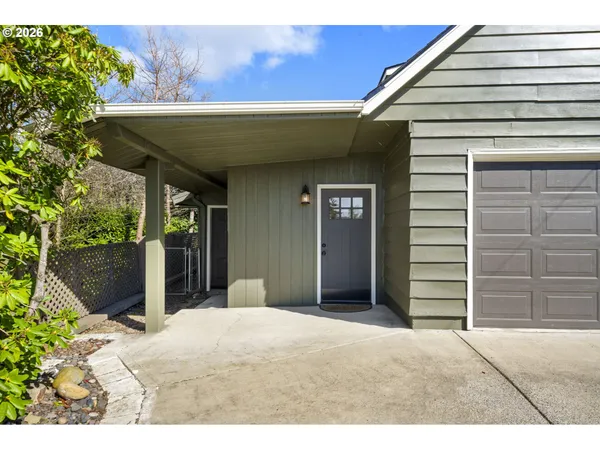 $900,000 | 969 B Street, Washougal, WA 98671