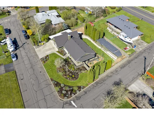 $900,000 | 969 B Street, Washougal, WA 98671