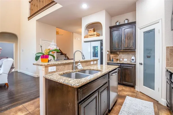 $3,500 | 8436 Town Walk Drive, North Richland Hills, TX 76182