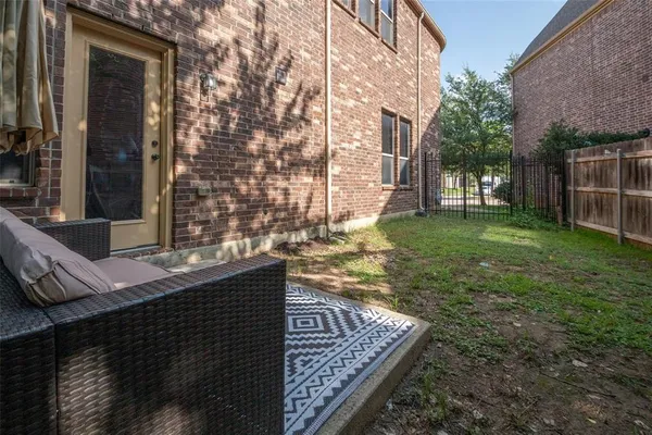 $3,500 | 8436 Town Walk Drive, North Richland Hills, TX 76182