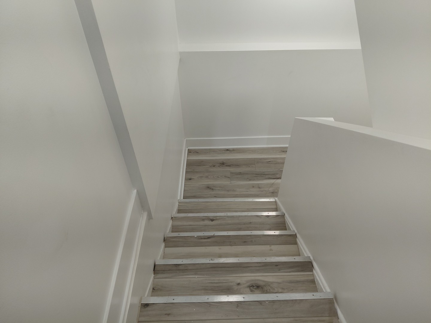 6441 South Campbell Avenue Chicago, IL 60629 - Photo 17 of 24 a view of entryway