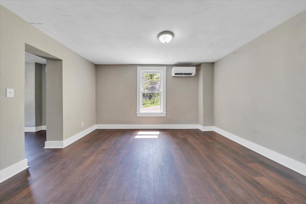 602 Rutherford Avenue Northwest Roanoke, VA 24016 - Photo 11 of 50 09-MIB02489