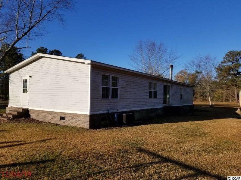 141 Gretchen Loop Kingstree, SC 29556 - Photo 2 of 17