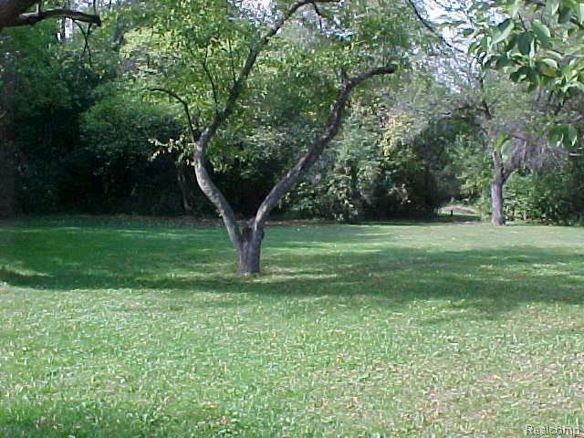 3270 Devondale Road Rochester, MI 48309 - Photo 23 of 25 yard