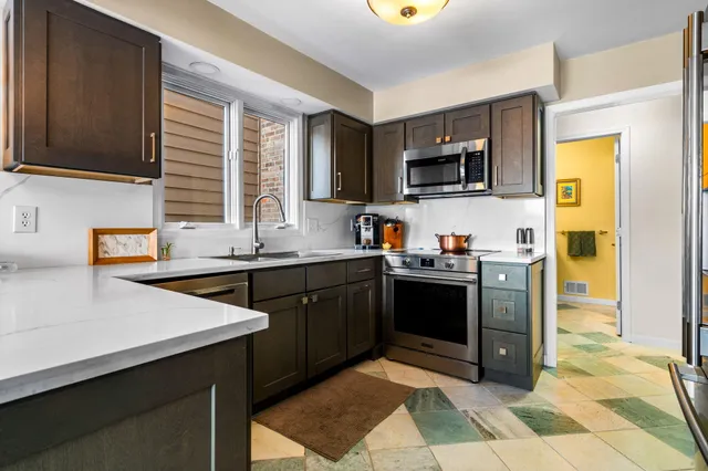 $649,000 | 1261 Laurel View Drive, Ann Arbor, MI 48105