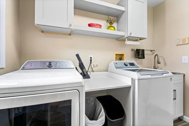 $649,000 | 1261 Laurel View Drive, Ann Arbor, MI 48105