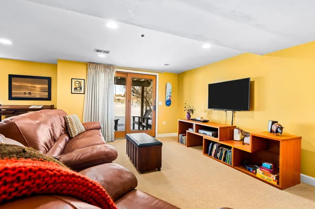 $649,000 | 1261 Laurel View Drive, Ann Arbor, MI 48105