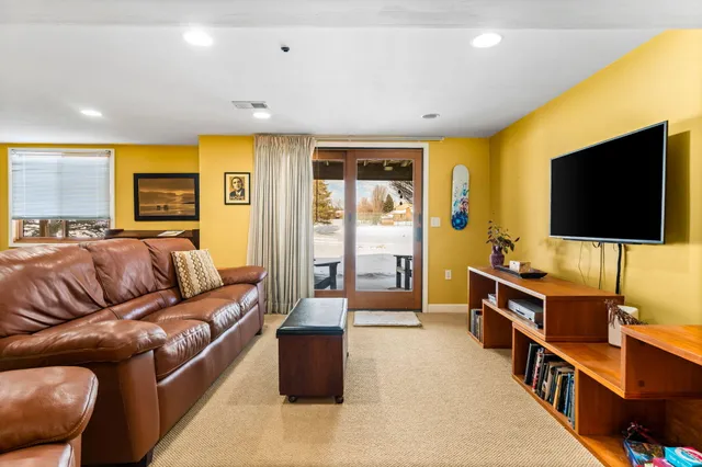 $649,000 | 1261 Laurel View Drive, Ann Arbor, MI 48105