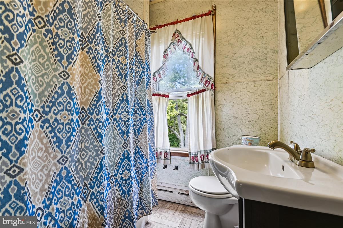 5901 Medora Road Linthicum Heights, MD 21090 - Photo 23 of 44 Upper Level Full Bath