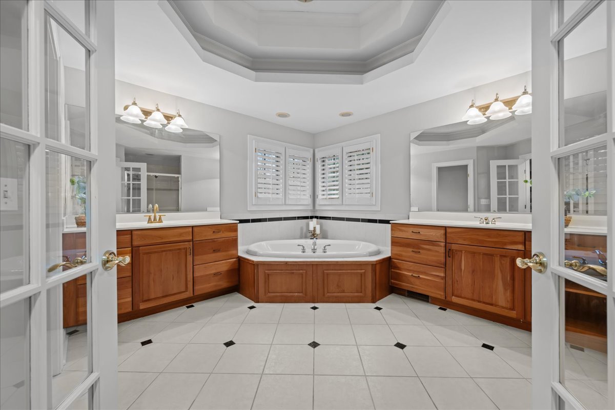 4N494 Hidden Oaks Road St. Charles, IL 60175 - Photo 21 of 44