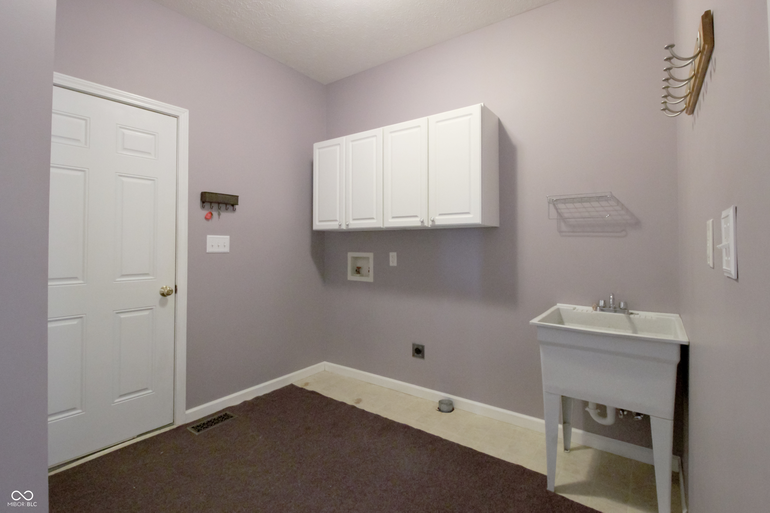 5140 Bull Run Columbus, IN 47203 - Photo 11 of 26
