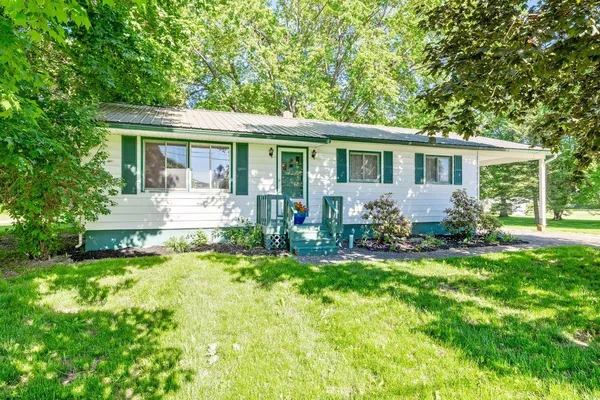 $269,900 | 270 Winters Lane, Alburgh, VT 05440