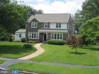 70 Woodcroft Road Havertown, PA 19083 - Photo 1 of 6