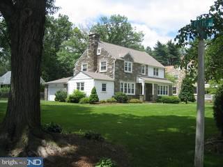 70 Woodcroft Road Havertown, PA 19083 - Photo 2 of 6