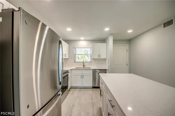 $1,500 | 16881 Davis Road, Unit 116, Fort Myers, FL 33908