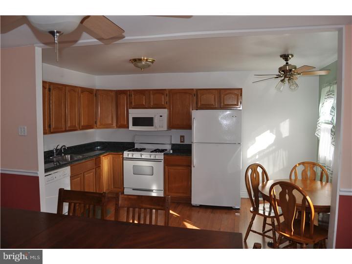 3329 Atmore Road Philadelphia, PA 19154 - Photo 12 of 24 Kitchen