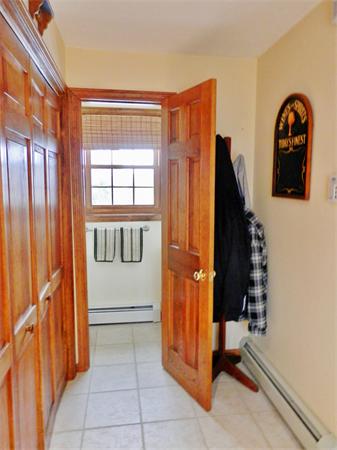 18 Ida Road Worcester, MA 01604 - Photo 2 of 26 Gallery Image 2
