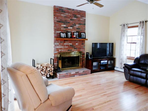 18 Ida Road Worcester, MA 01604 - Photo 8 of 26 Gallery Image 8