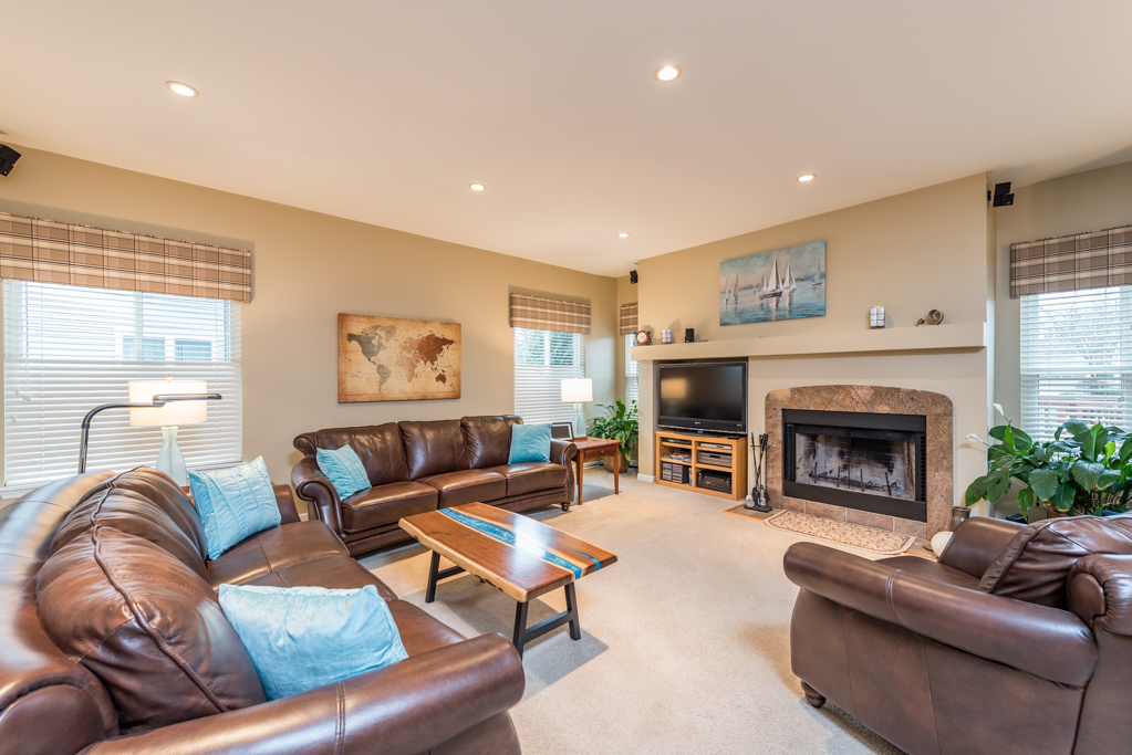1061 Ravinia Drive Gurnee, IL 60031 - Photo 5 of 52 Gallery Image 5
