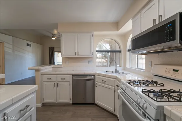 $1,700 | 2251 Wigwam Parkway, Unit 621, Henderson, NV 89074