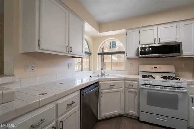 $1,700 | 2251 Wigwam Parkway, Unit 621, Henderson, NV 89074