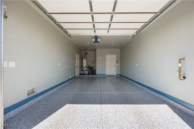 $2,200 | 605 North Yale Street, Las Vegas, NV 89107